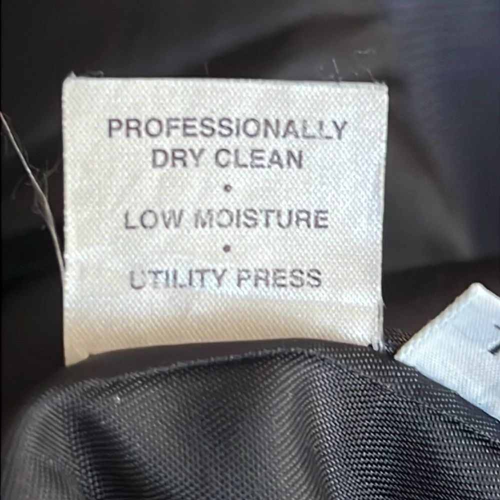 Burberry Black  Textured Fabric Size 42L